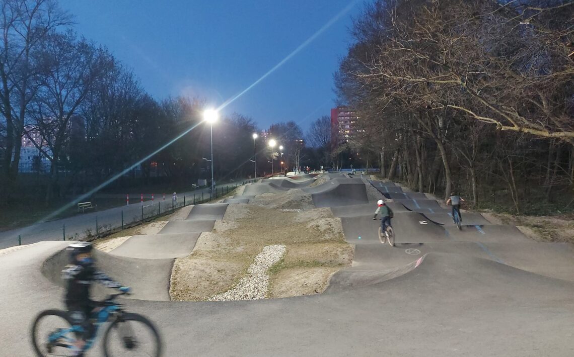 zaciatok-tradicnej-serie-pretekov-v-discipline-pumptrack-v-petrzalke-uz-tuto-sobotu-176.2023