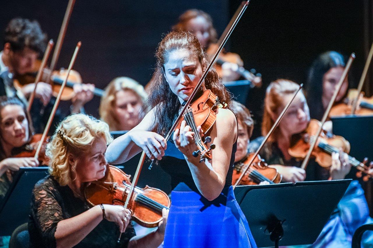 hudba-z-filmov-pianista,-zivot-je-krasny-ci-dennik-anny-frankovej.-pozyvame-vas-na-symfonicky-kinokoncert