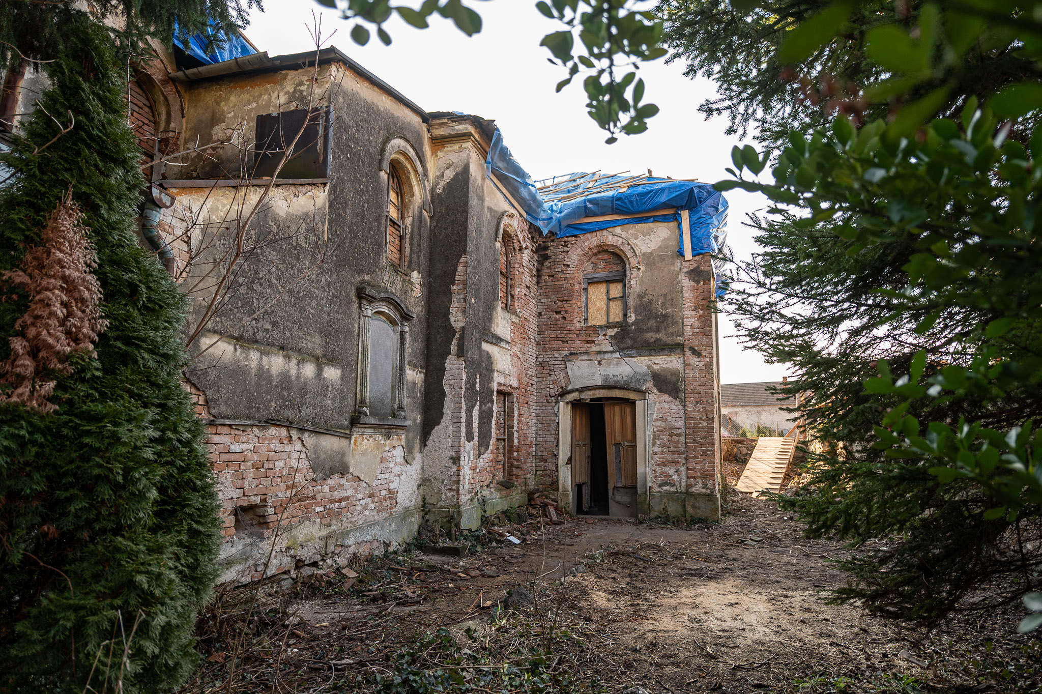 bratislavsky-samospravny-kraj-vyhlasil-verejnu-architektonicku-sutaz-na-obnovu-synagogy-vo-svatom-jure