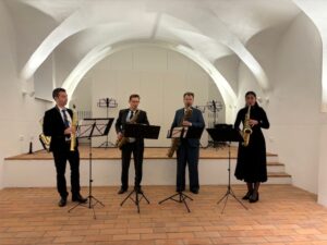 tretia-saxofoniada-s-pressburg-saxophone-quartet-