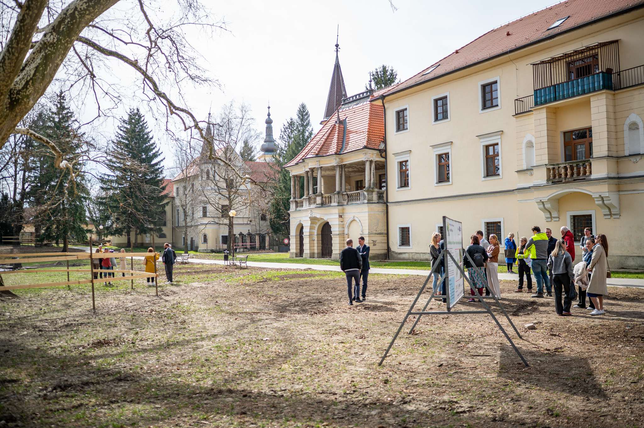 rekonstrukcia-stupavskeho-parku-napreduje.-vrati-sa-mu-historicky-anglicky-raz